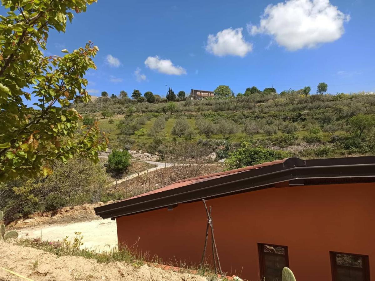 La Casa Dei Sogni Hotell Agira Exteriör bild
