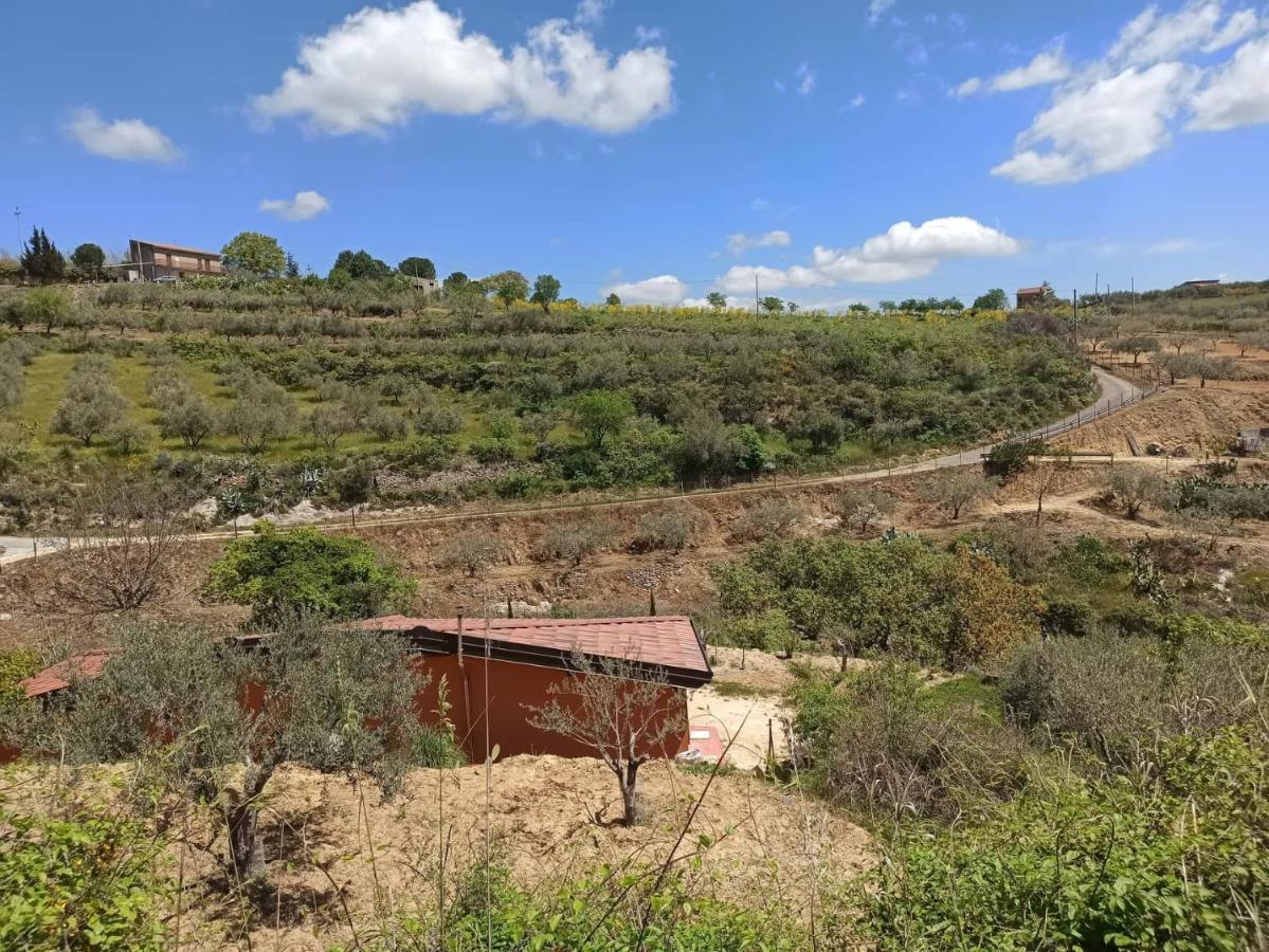 La Casa Dei Sogni Hotell Agira Exteriör bild