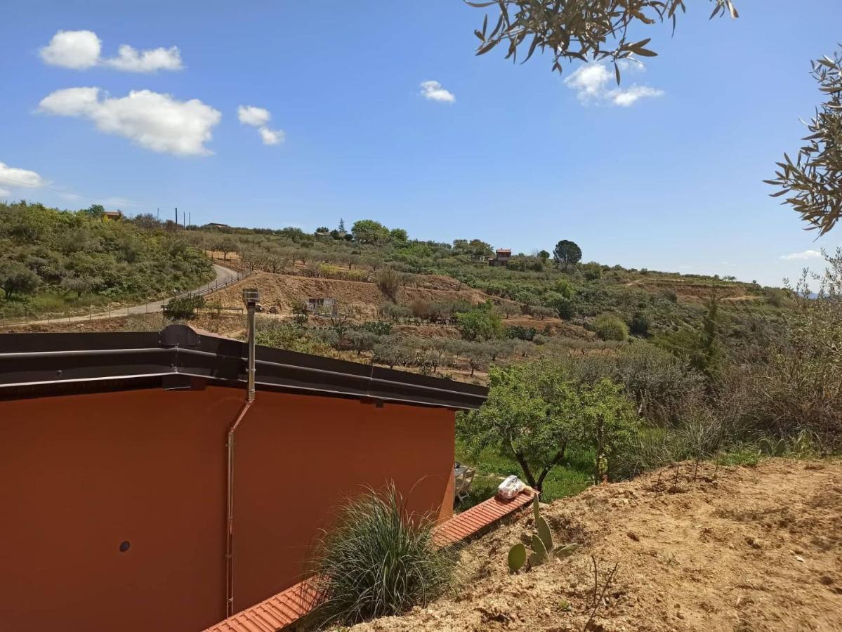 La Casa Dei Sogni Hotell Agira Exteriör bild